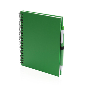 Quaderno personalizzato a spirale con copertina in cartone riciclato e penna in formato A5 KOGUEL MKT4729 - Verde